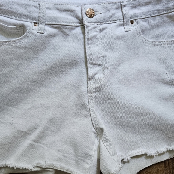 Time and Tru Light Denim Jean Shorts - Picture 1 of 2